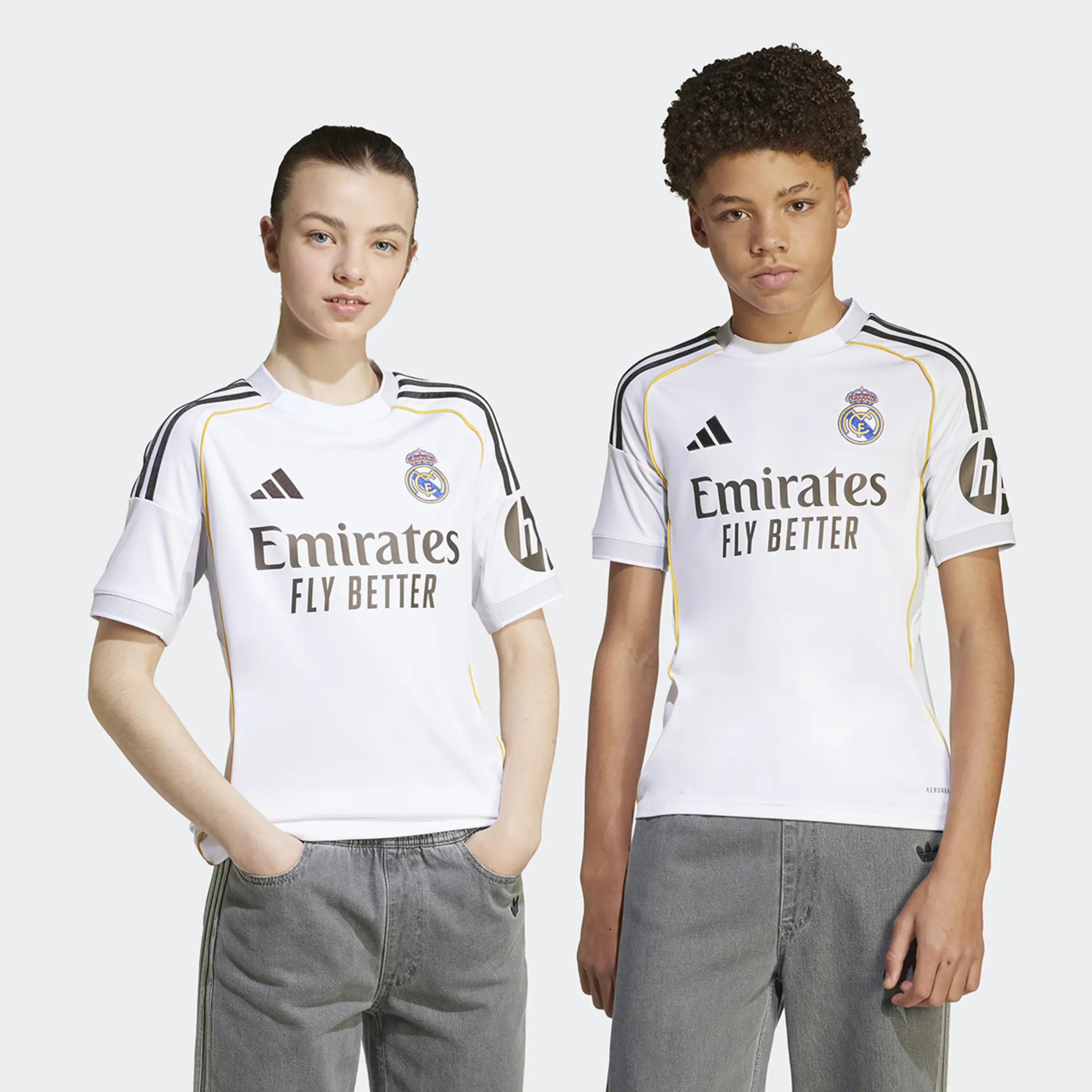 

Детская футболка домашняя форма Real Madrid CF 2025-2026 Adidas, белый
