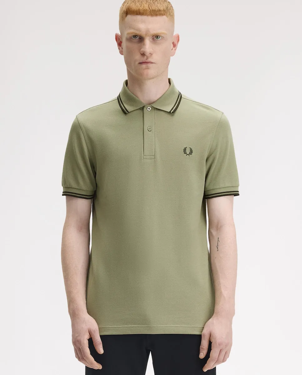 

Мужская поло с коротким рукавом и контрастной отделкой Fred Perry, хаки
