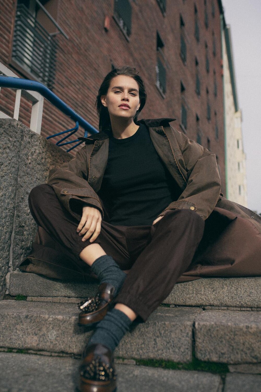 

Лоферы с кисточками украшенными заклепками ZARA, коричневый