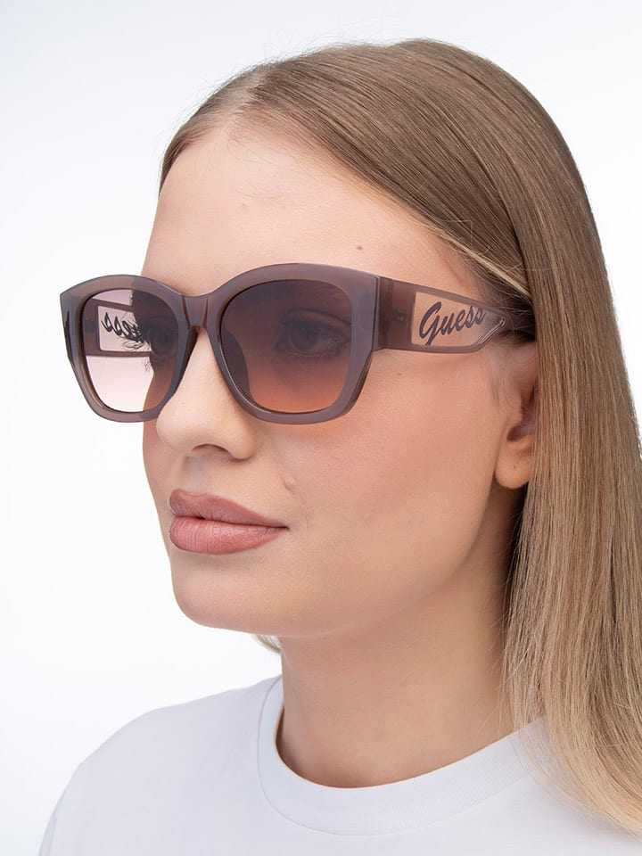 

Солнцезащитные очки Guess, коричневый
