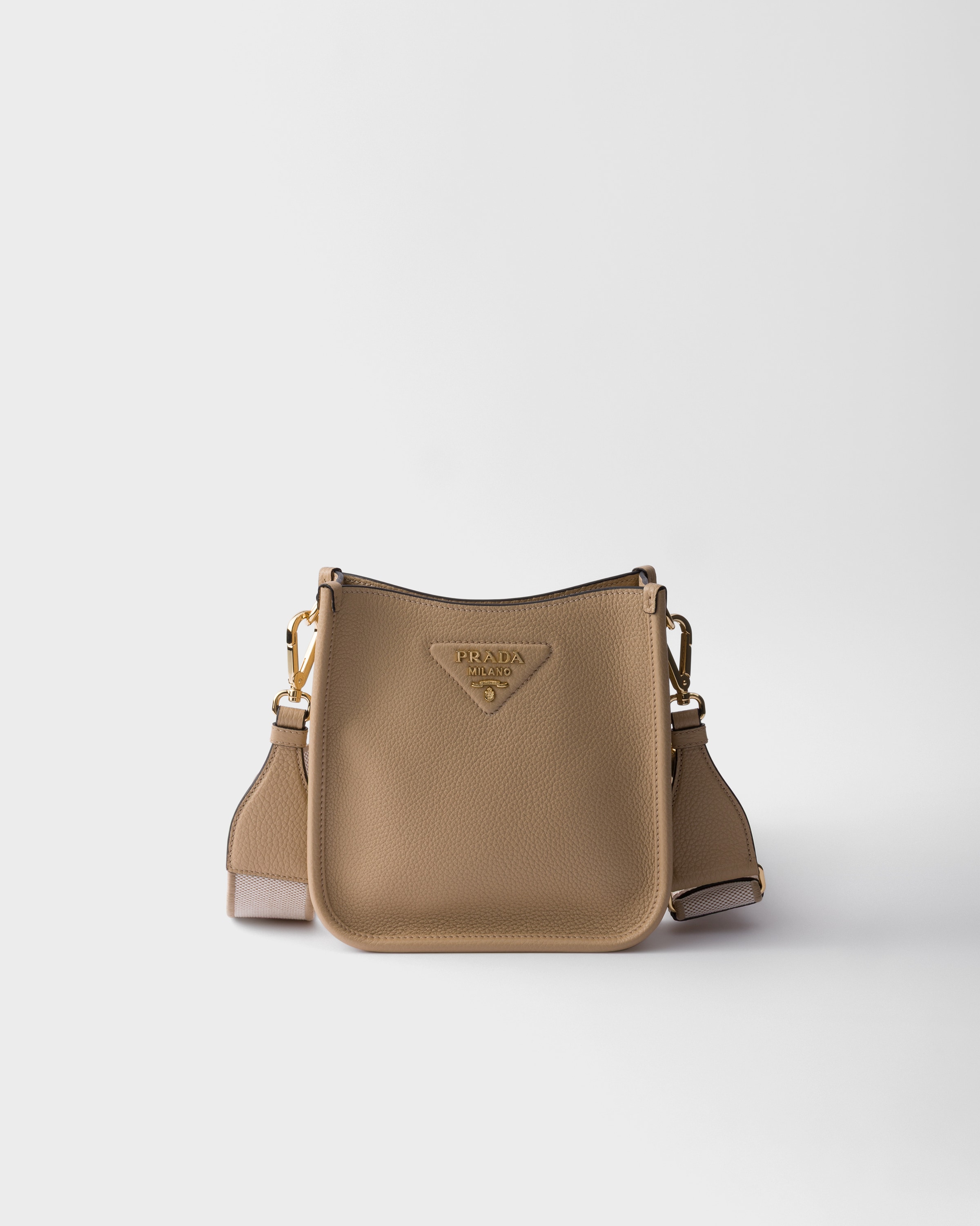 

Мини-сумка из кожи на плечо Prada, бежевый