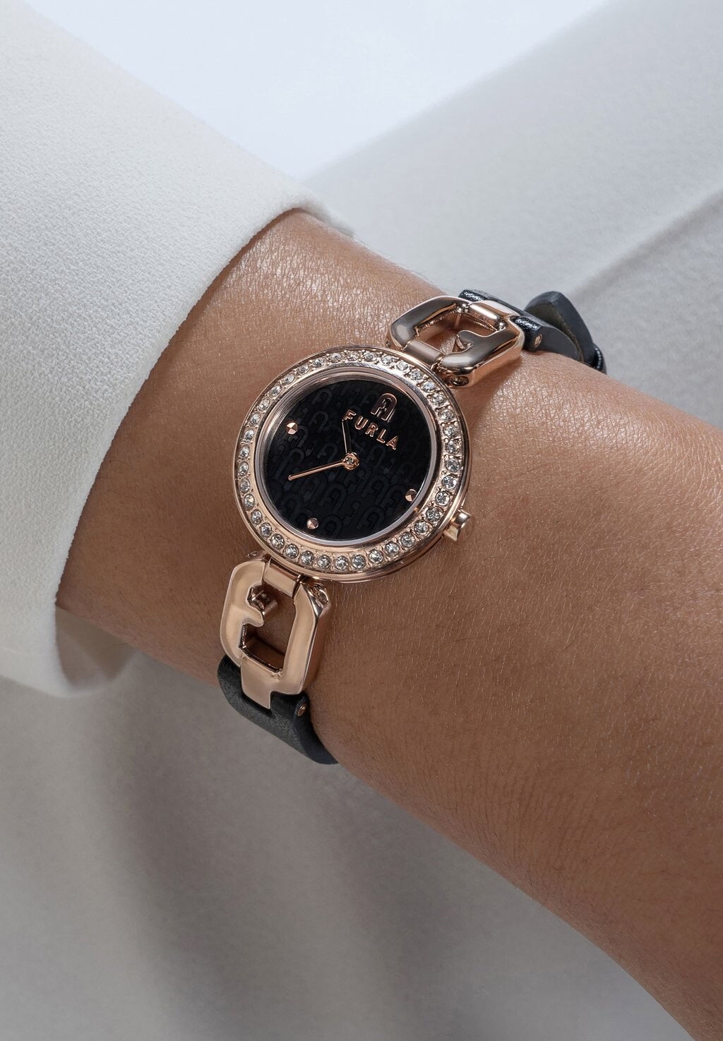 

Часы QUARTZ ANALOG ARCO CHAIN Furla, цвет black