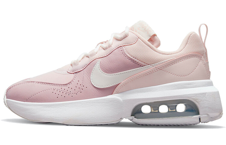 

Женские массивные кроссовки Nike Air Max Verona