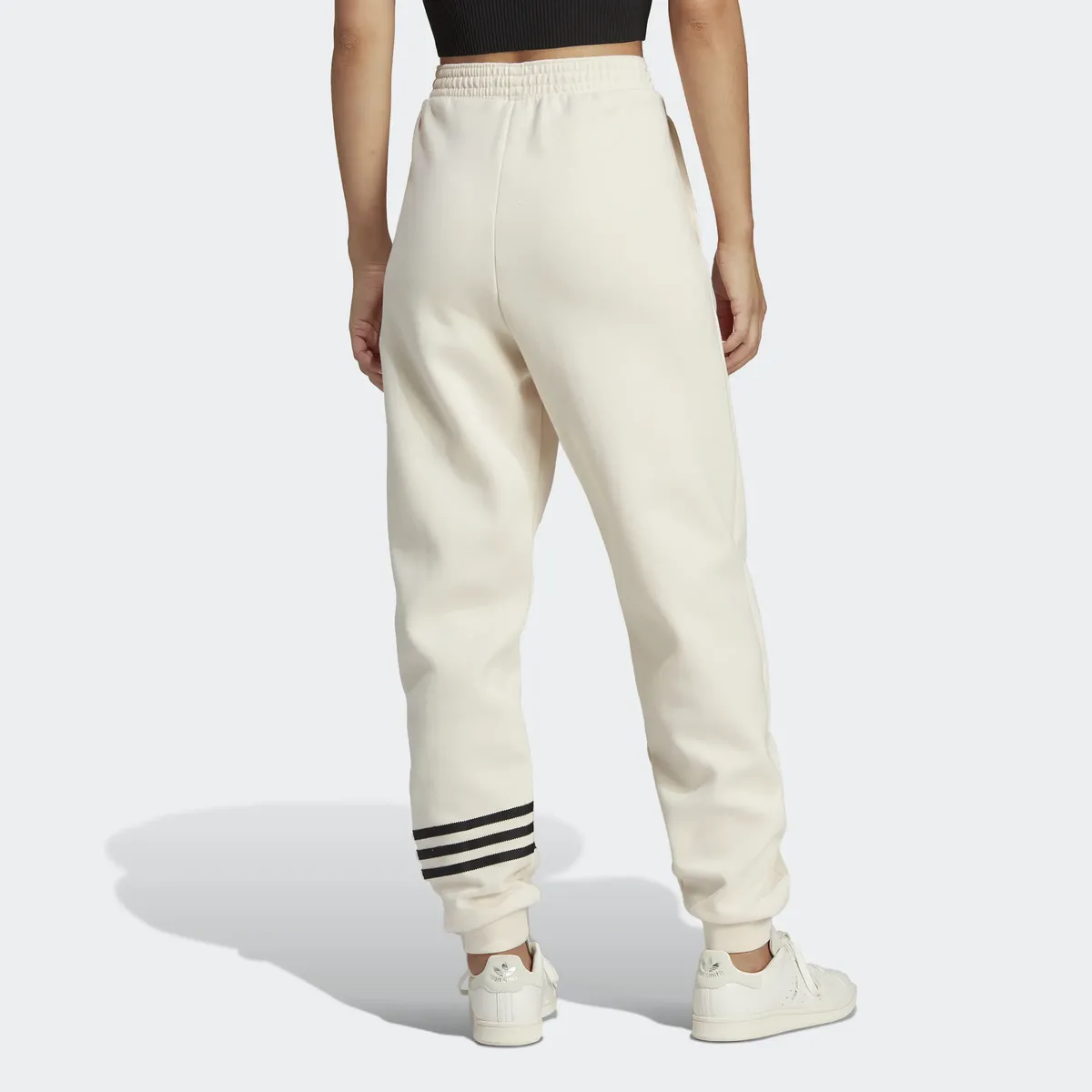 

Спортивные брюки Adidas Originals "ADICOLOR NEUCLASSICS" (1 шт.), цвет Wonder White