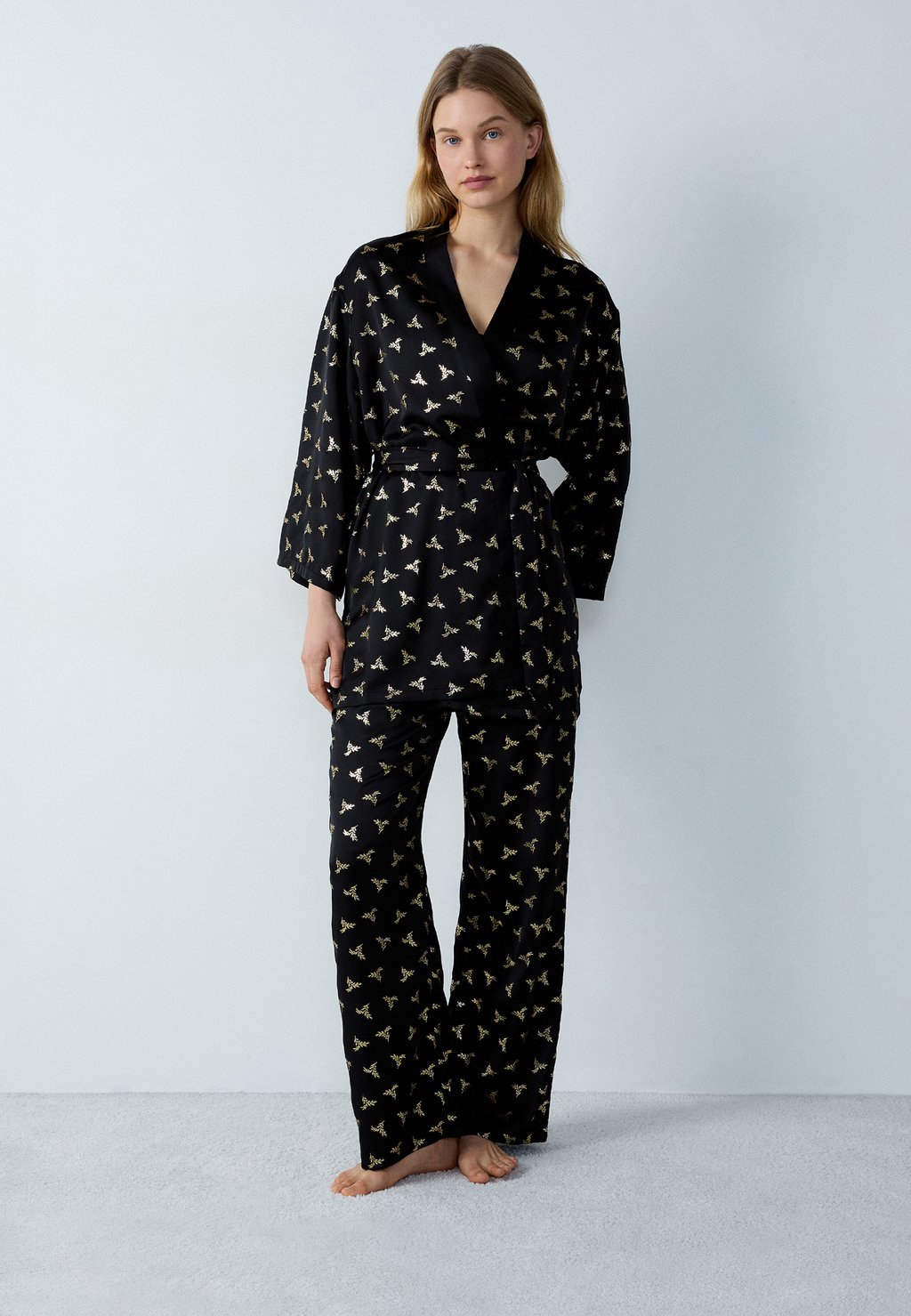 

Халат CONFORT PRINT Etam, черный