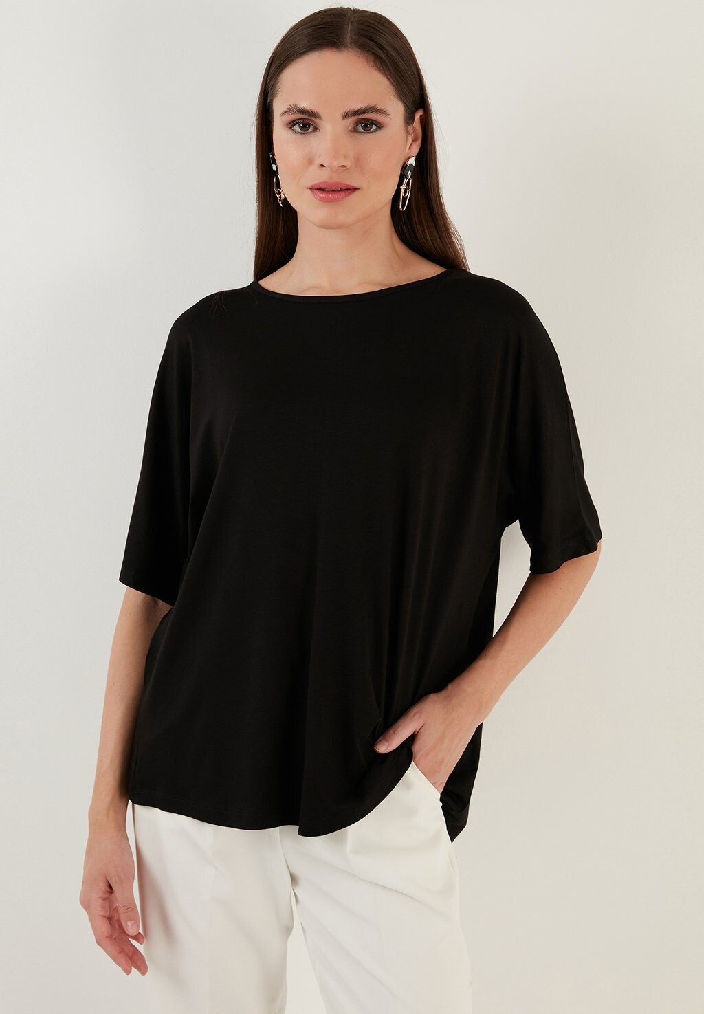 

Базовая футболка LOOSE FIT LELA, цвет black