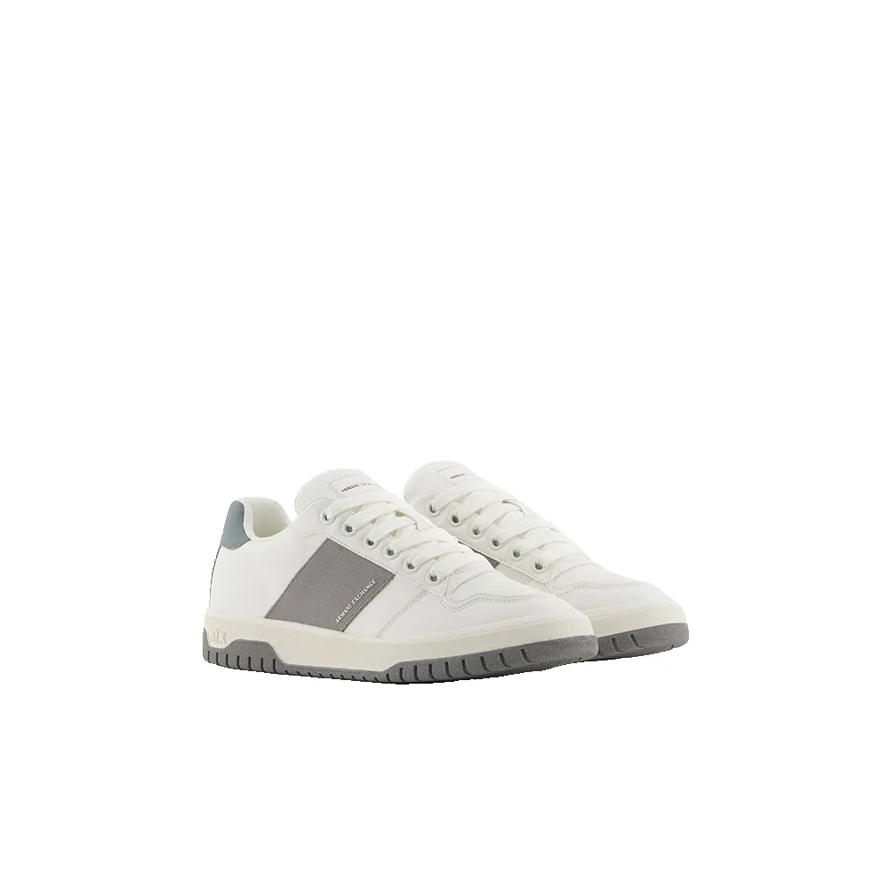 

Кроссовки Armani Exchange XUX257_XV934, белый