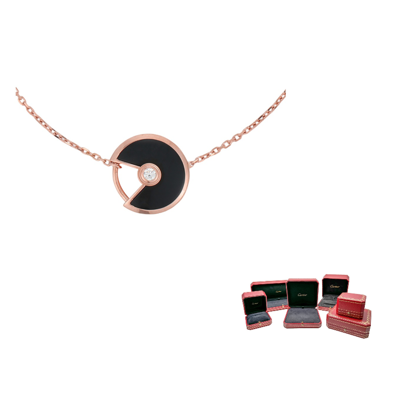 

Браслет Amulette De с бриллиантами и ониксом Cartier, розовое золото