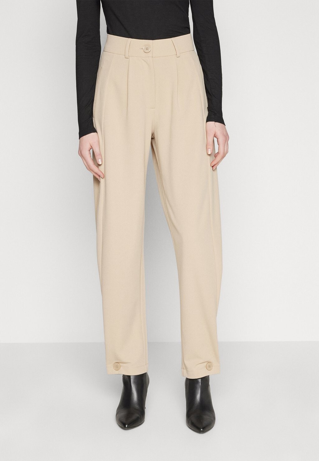 

Брюки GEGGO LIFE CARROT BUTTON PANT JDY, цвет humus