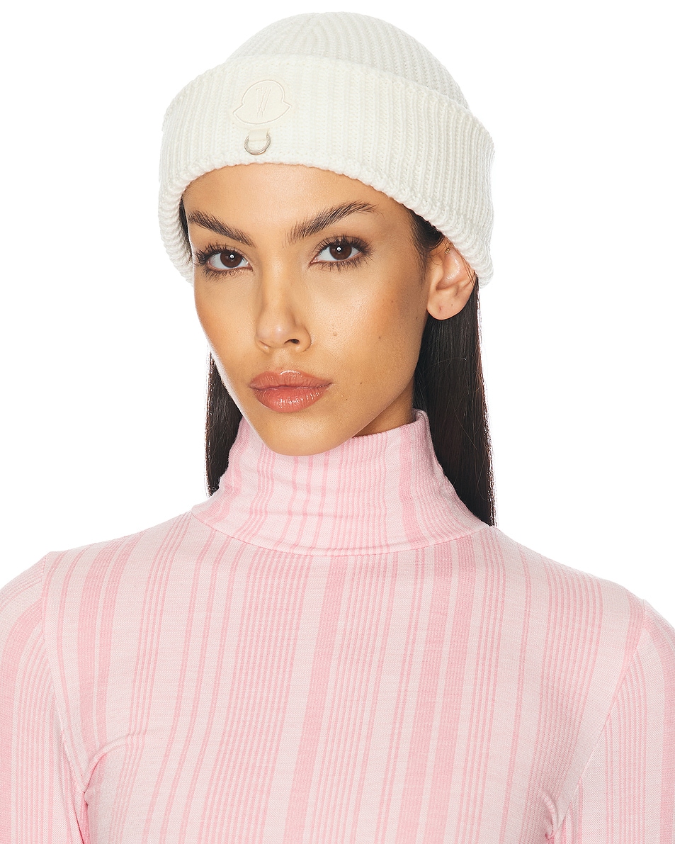 

Шерстяная шапка из коллаборации с Willow Smith Moncler Genius, кремовый