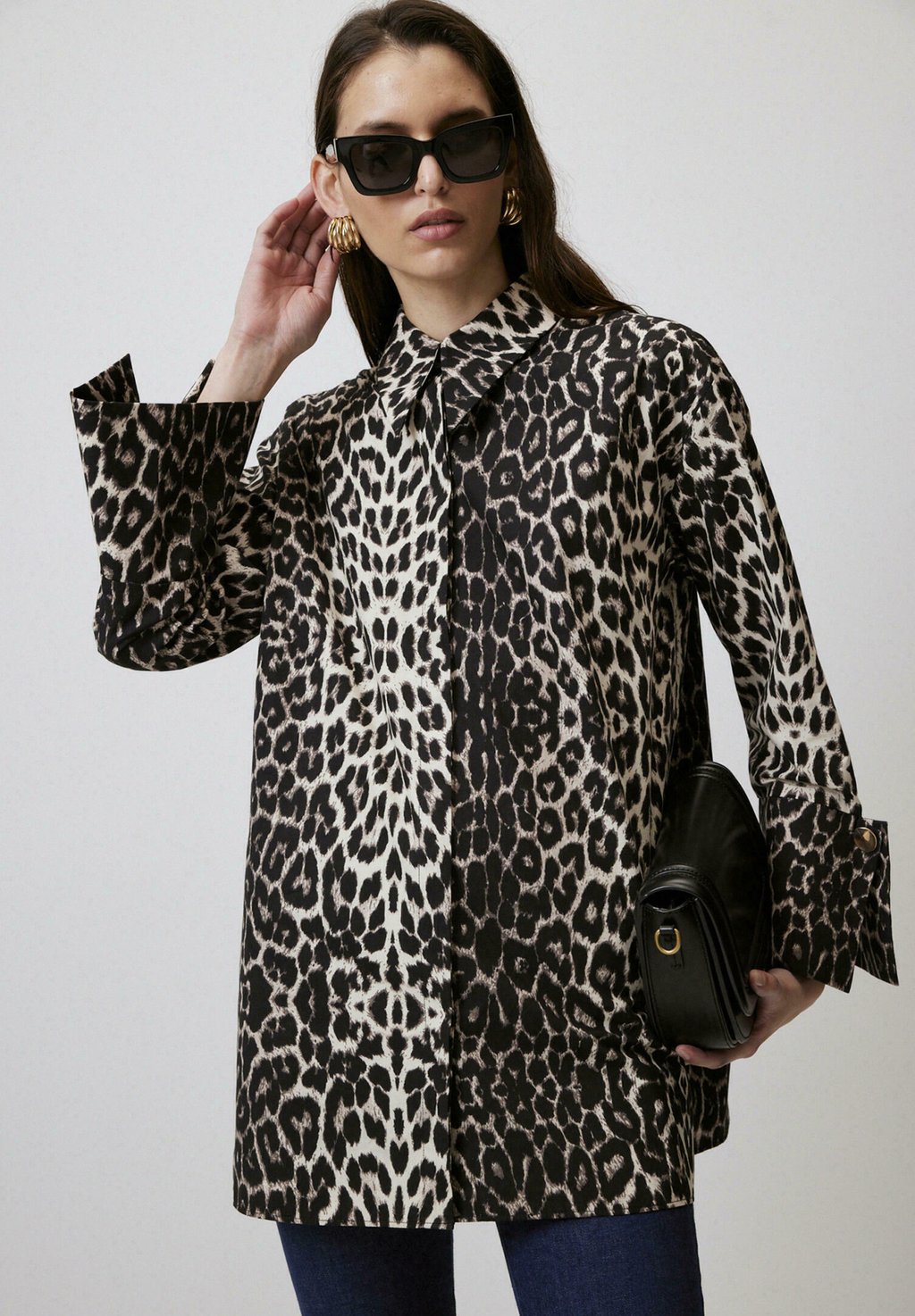

Блузка на пуговицах WITH WIDE CUFFS Touché Privé, коричневый