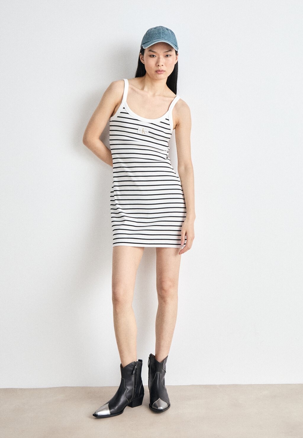 

Платье прямого кроя Label Tank Dress Calvin Klein, черный