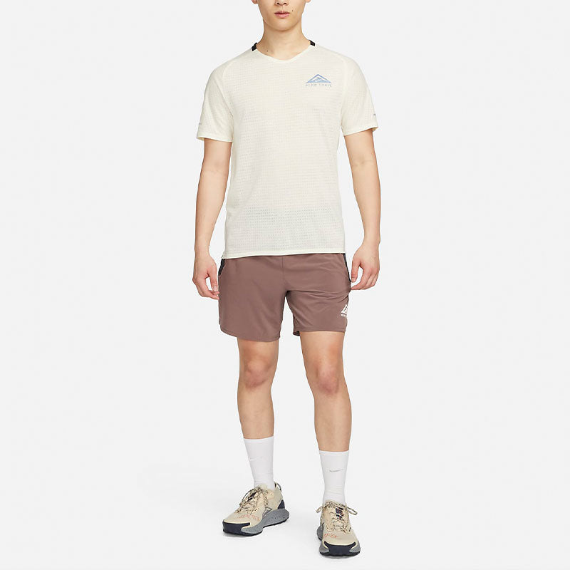 Футболка Nike Dri-FIT Trail Solar Chase Short Sleeve Trail Running T-Shirt 'Coconut Milk', бежевый — фото 3