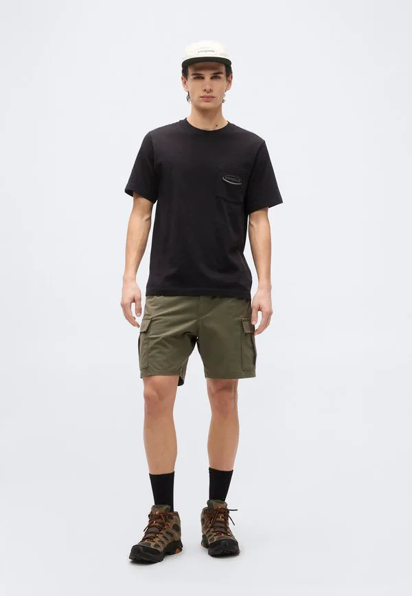 95 овальный логотип карманная футболка базовая футболка Patagonia, Black — фото 2