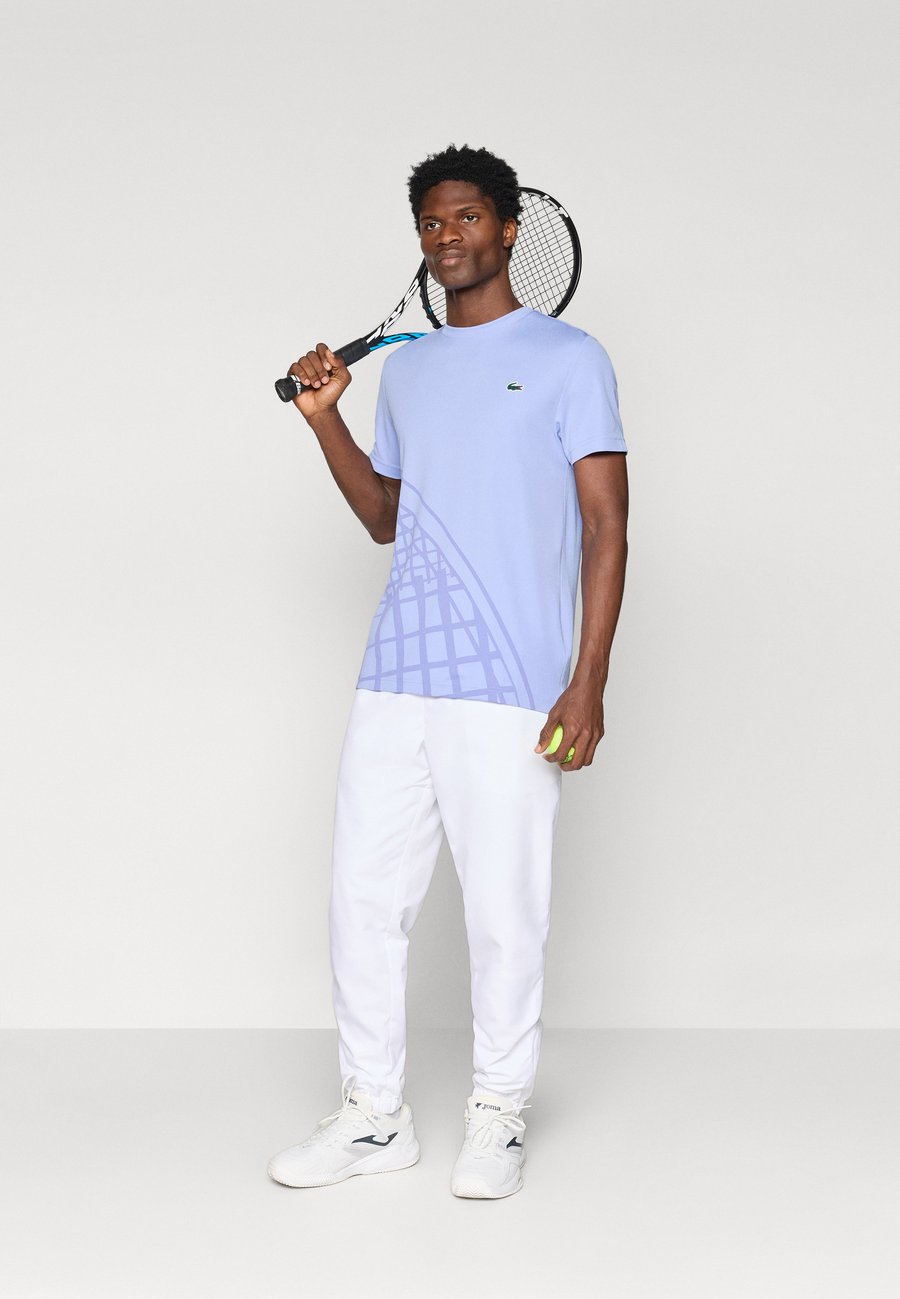 Футболка Lacoste Sport TENNIS TOUR, Delphinium/Mauve — фото 2