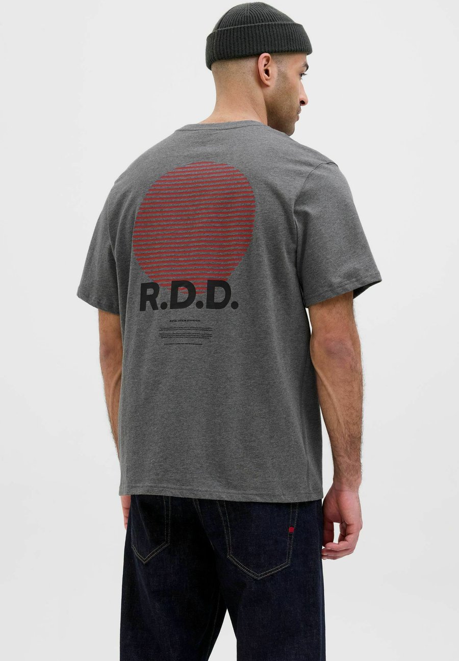 

Футболка R.D.D. ROYAL DENIM DIVISION Print T-shirt, Grey Melange/Grey, Серый, Футболка R.D.D. ROYAL DENIM DIVISION Print T-shirt, Grey Melange/Grey