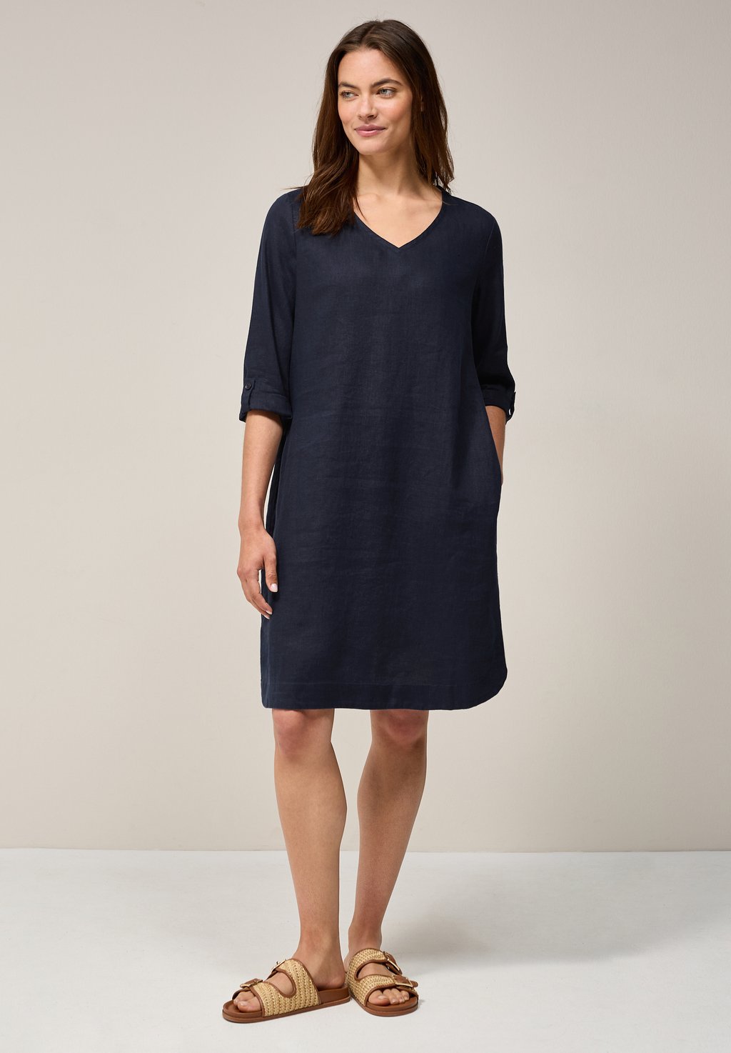 

Повседневное платье V-NECK Cecil, цвет Blau