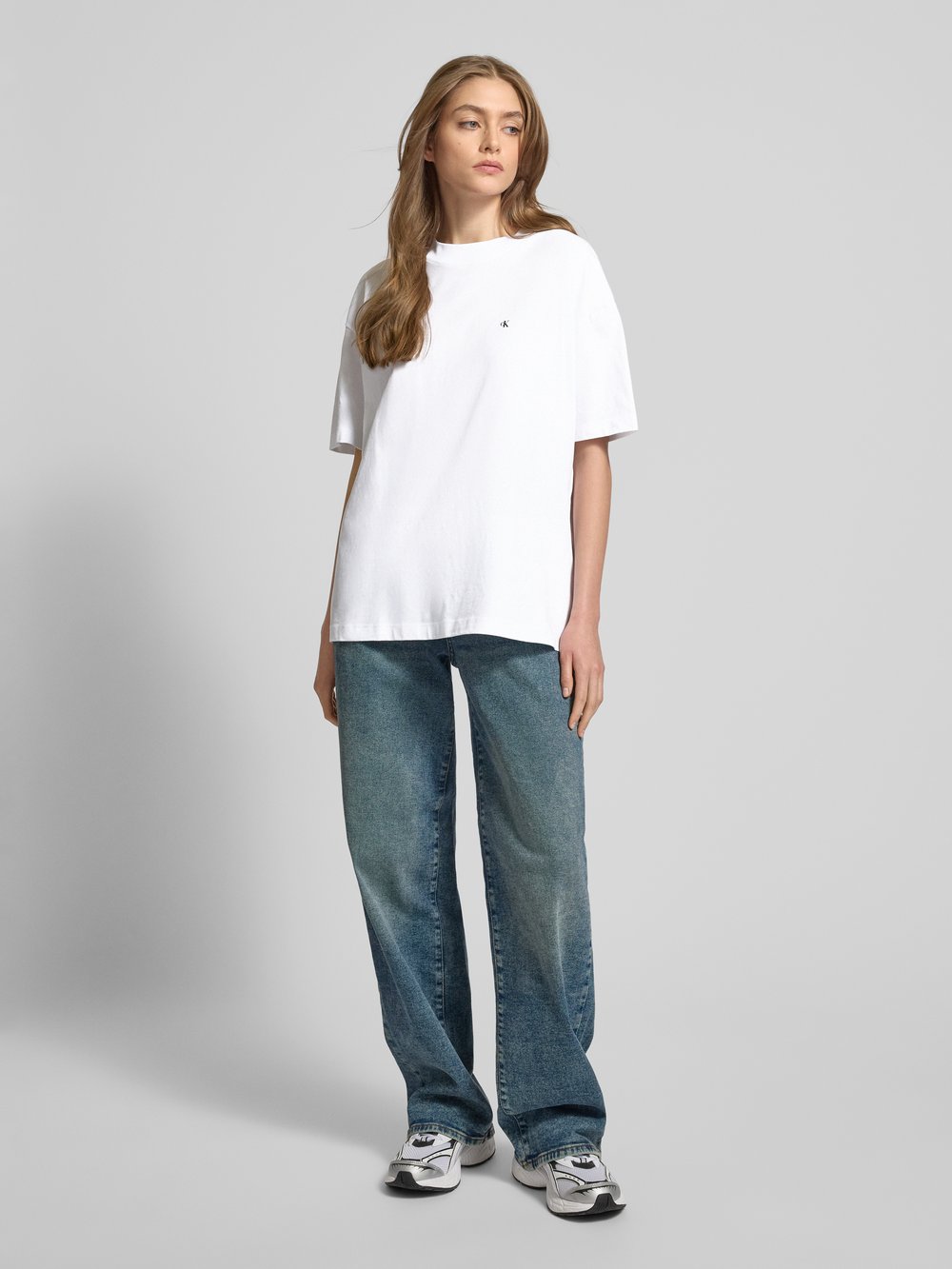 

Футболка с этикеткой Calvin Klein Jeans, белый
