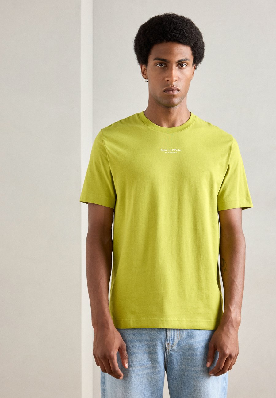 

Футболка Marc O'Polo SHORT SLEEVE LOGO PRINT, Vibrant Green/Light Green, Зеленый, Футболка Marc O'Polo SHORT SLEEVE LOGO PRINT, Vibrant Green/Light Green
