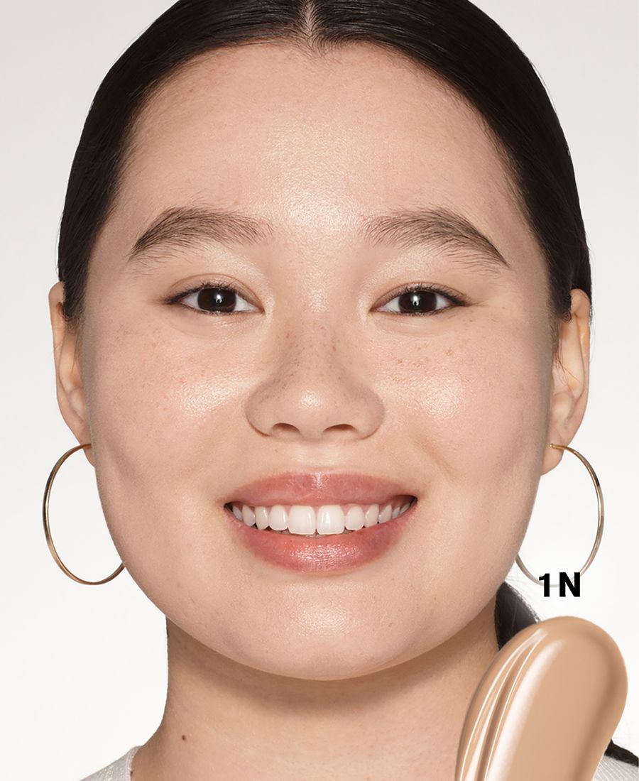 Футуристический осветляющий консилер Soft Touch с витамином С Estée Lauder, цвет 1n — фото 3