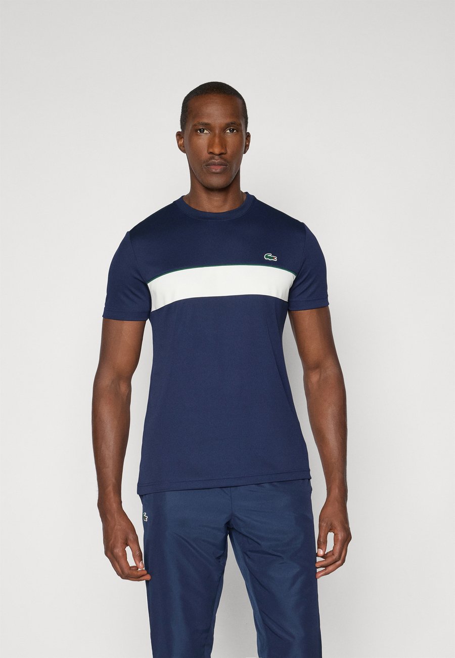Футболка Lacoste Sport TENNIS, Navy Blue/Flour/Dark Blue — фото 3