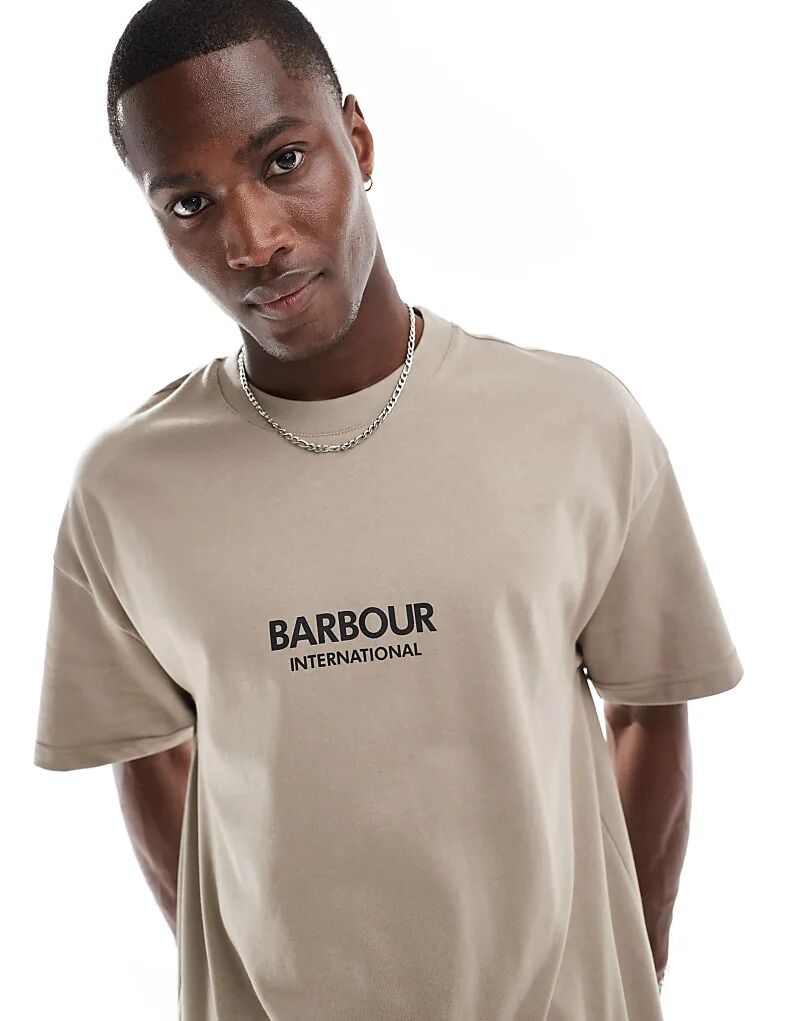 

Футболка os Formula в цвете timberwolf Barbour International