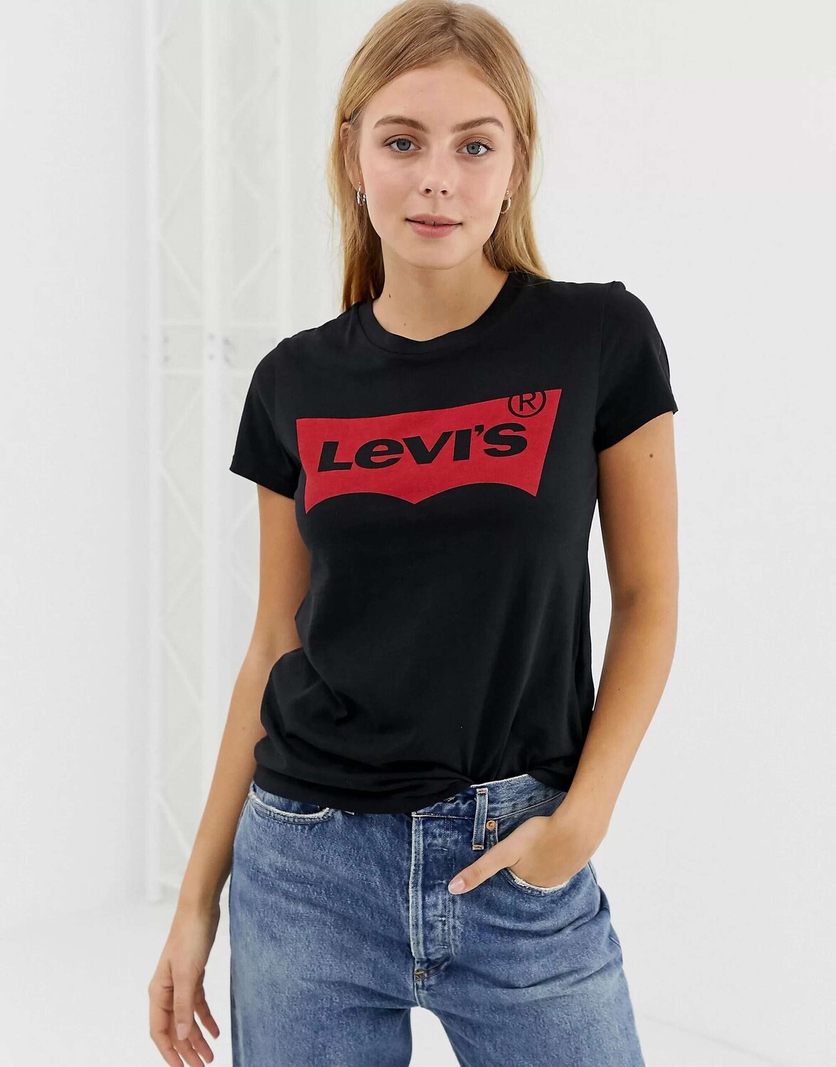 

Идеальная футболка Levi's с логотипом «летучая мышь»