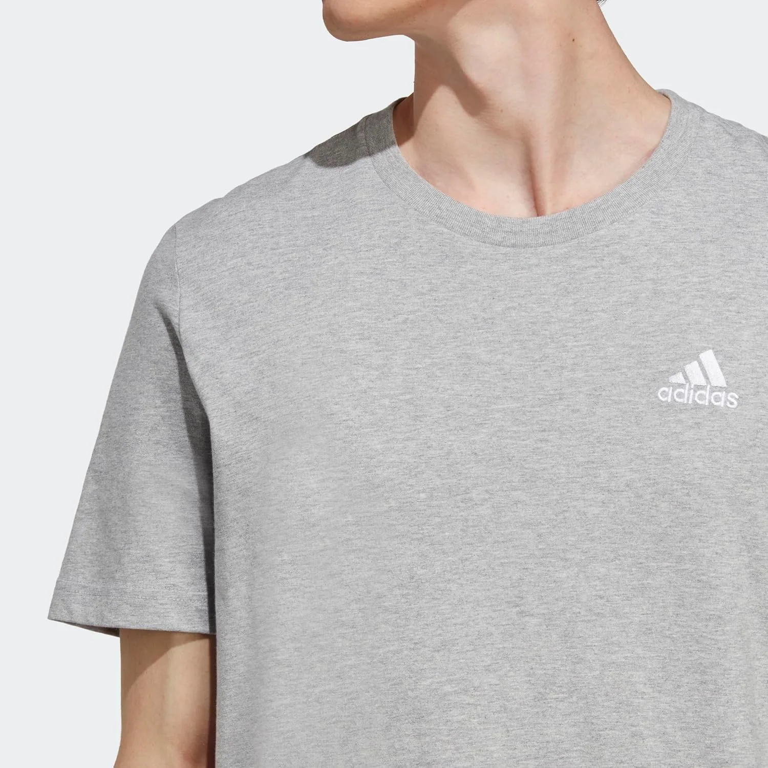 Футболка Adidas Essentials с вышитым логотипом — фото 2