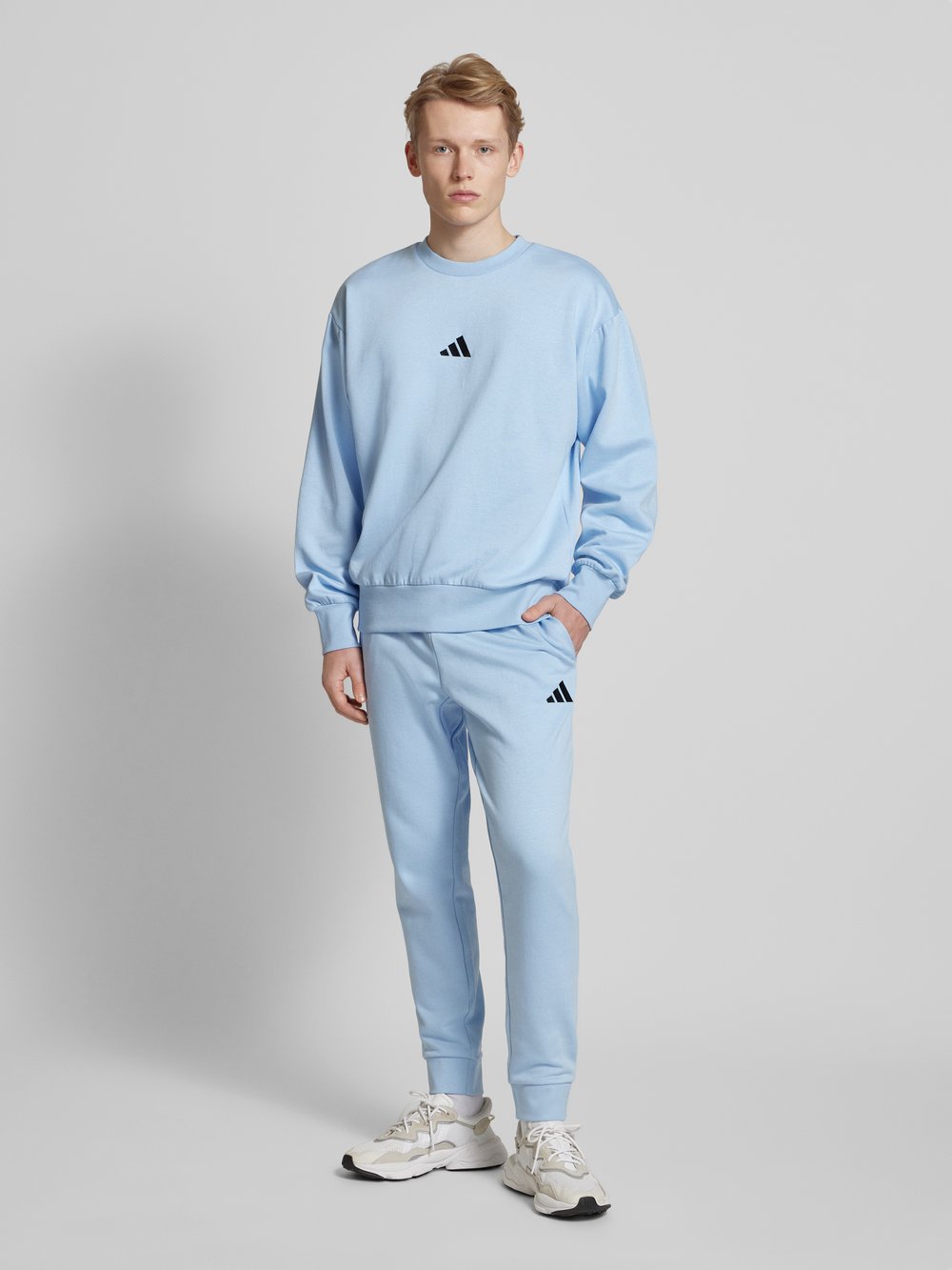 

Толстовка с круглым вырезом ADIDAS SPORTSWEAR, синий