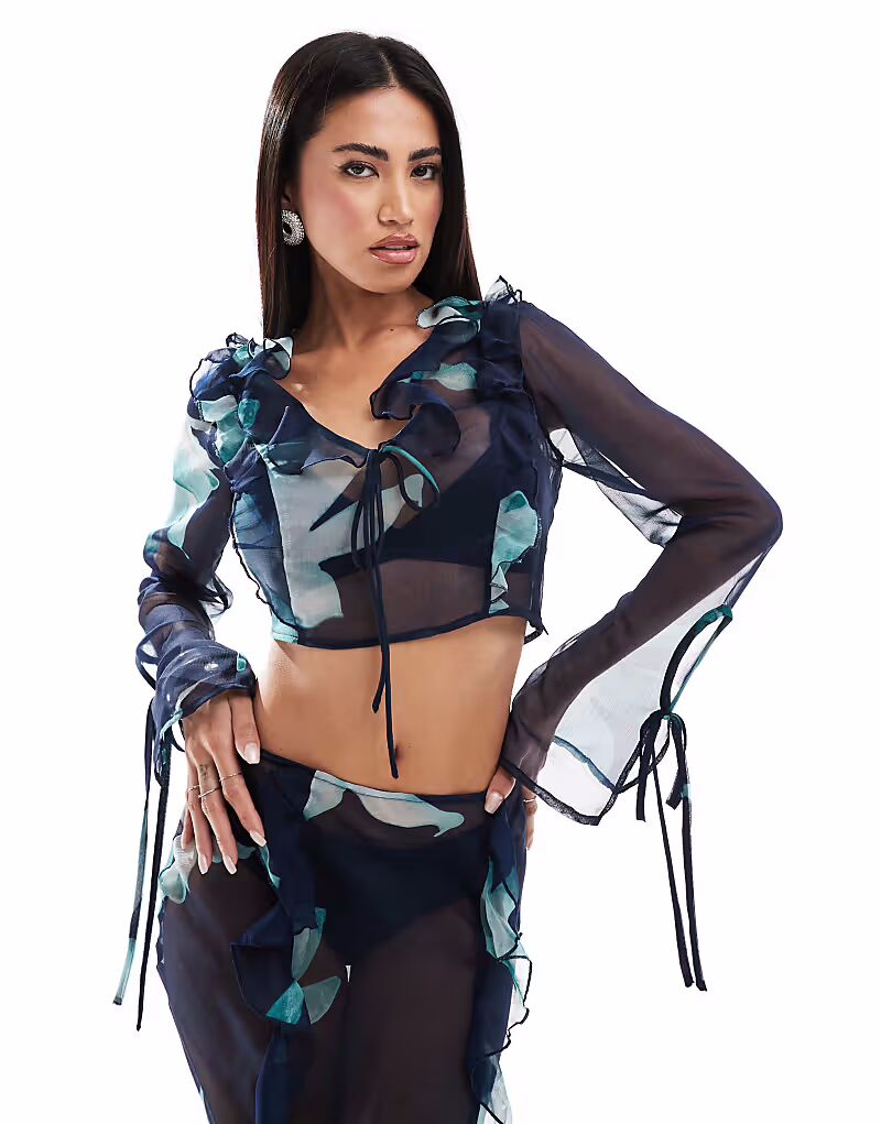

Шифоновый укороченный топ с синим абстрактным цветочным принтом Asos Design