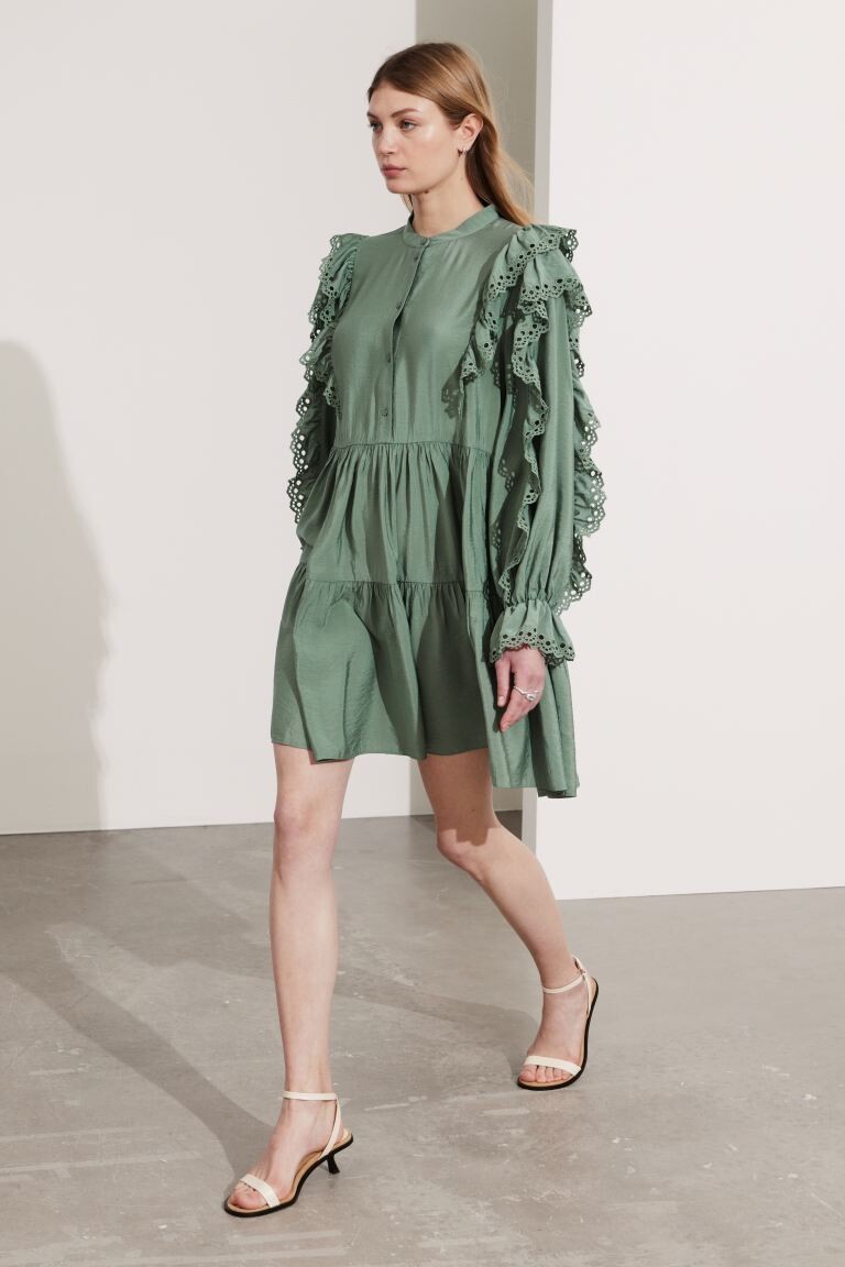 

Мини-Платье с рюшами и другими историями H&M, хаки