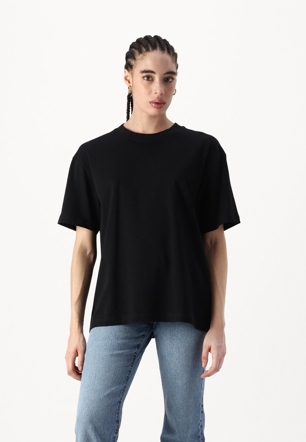 

Базовая футболка BASIC TEE Gina Tricot, черный