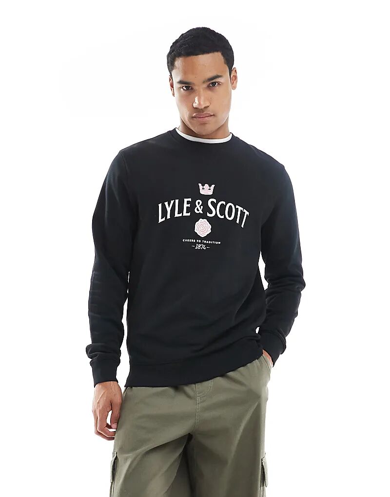 

Lyle & Scott приветствует традицию графичного круглого воротничка в насыщенно-черном цвете
