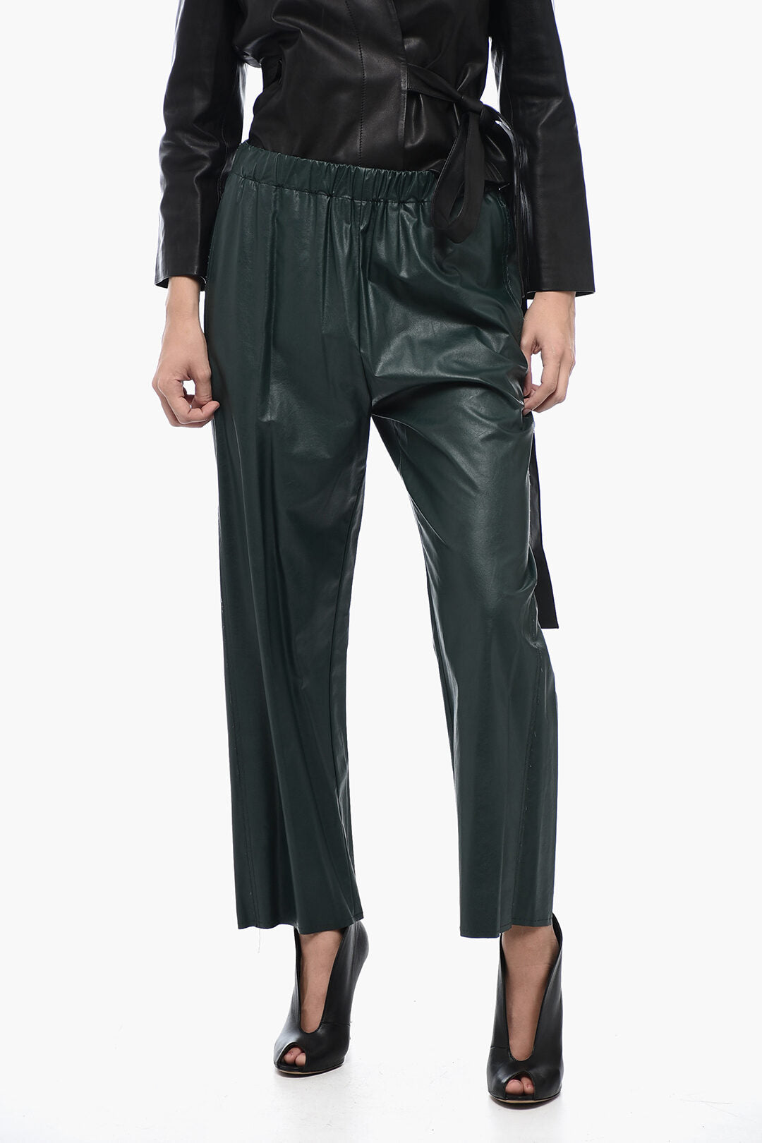 

Брюки Maison Margiela MM6 из эко-кожи с эластичным поясом, зеленый