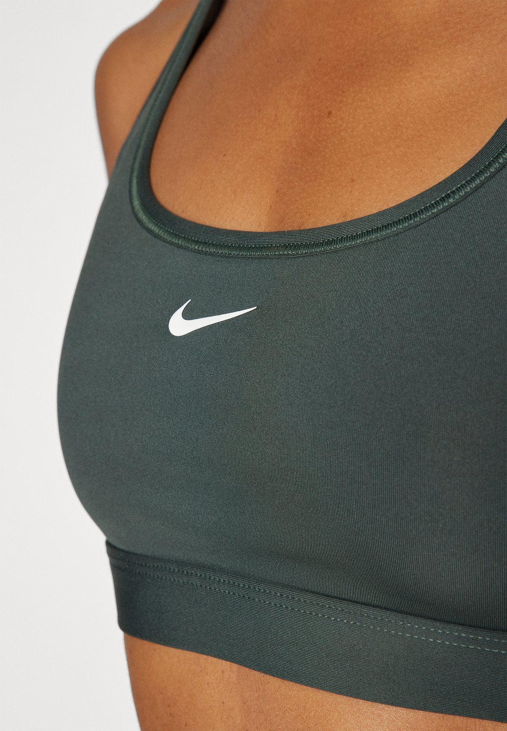 

Легкая поддержка спортивного бюстгальтера BRA Nike Performance, темно-зеленый