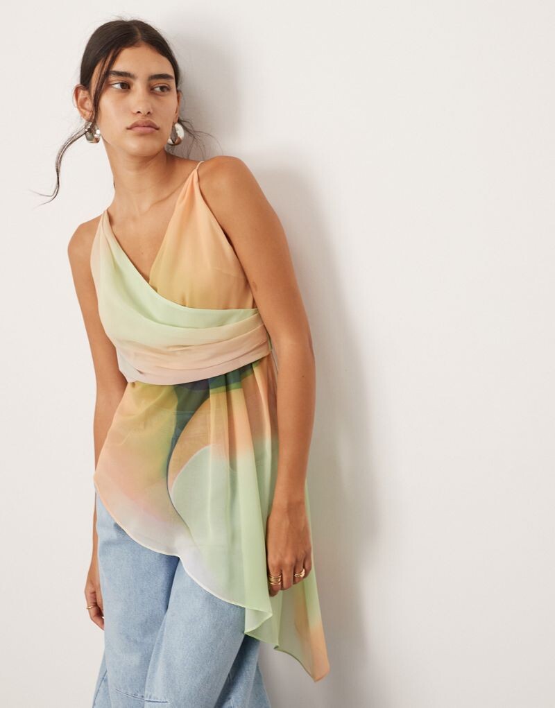 

ASOS Edition – блузка с запахом, асимметричным краем и эффектом омбре