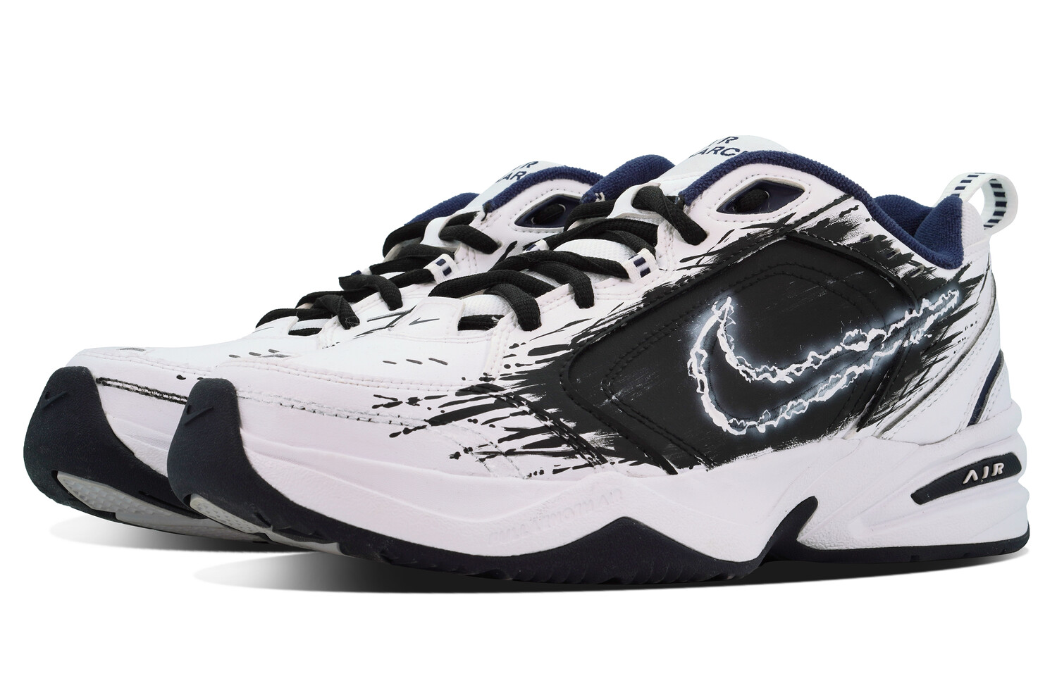

Массивные кроссовки Nike Air Monarch 4 унисекс, Black/White