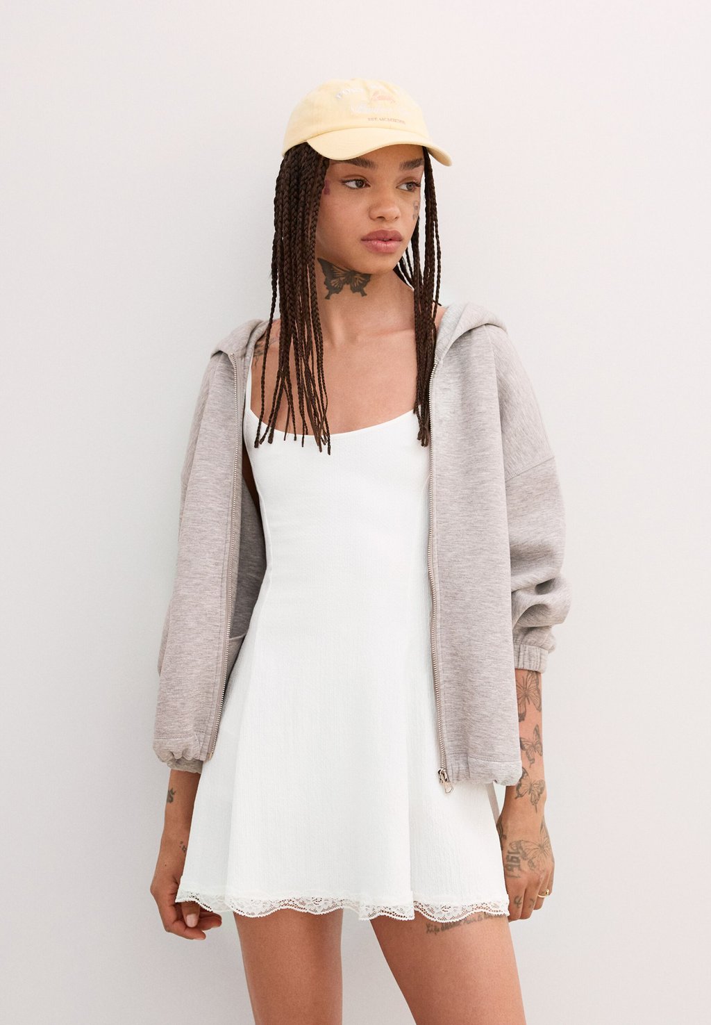 

Повседневное платье Bershka, бежевый