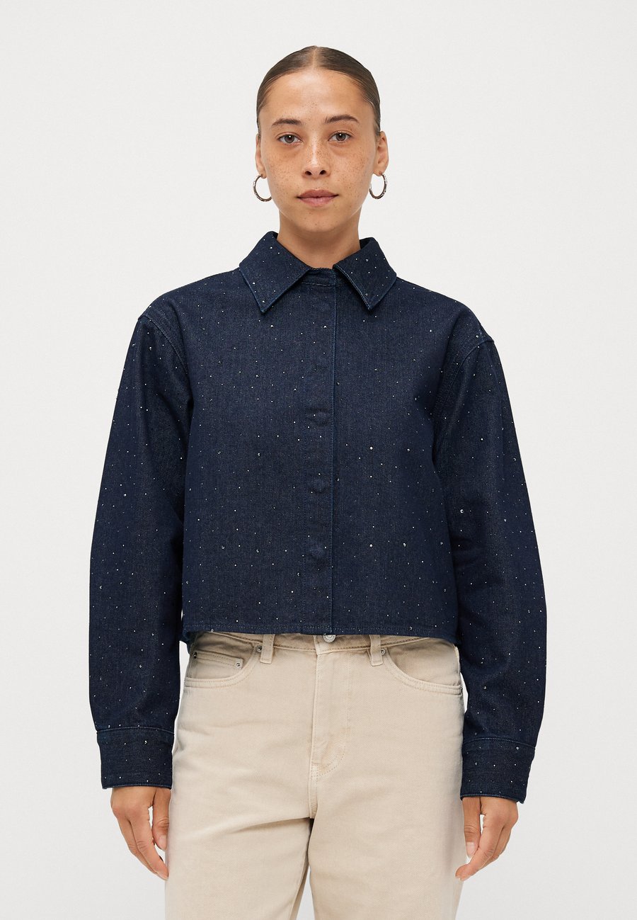 

Блуза ONLY Petite ONLMAGGIEMAY SHIRT, Dark Blue Denim/Dark-Blue Denim