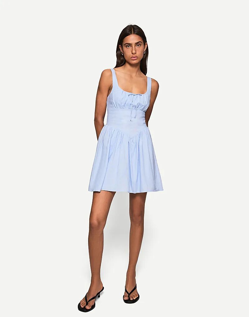 

Расклешенное мини-платье Bershka из льняной смеси синего цвета