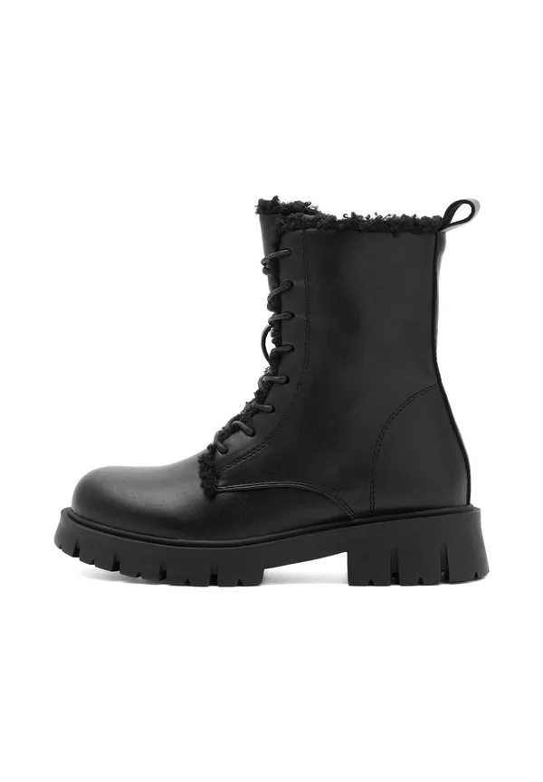 Утепленные ботильоны на шнуровке Deezee, Black