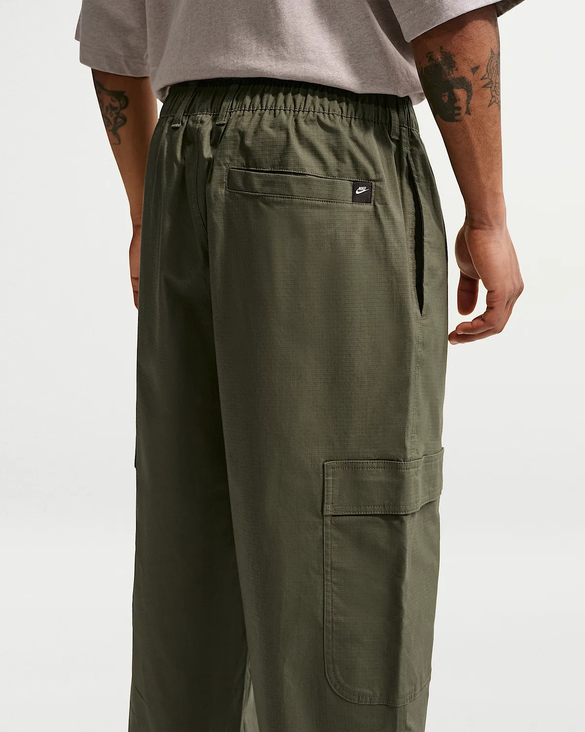 Мужские тканевые карго-штаны Nike Sportswear Club, Medium Olive/White — фото 3