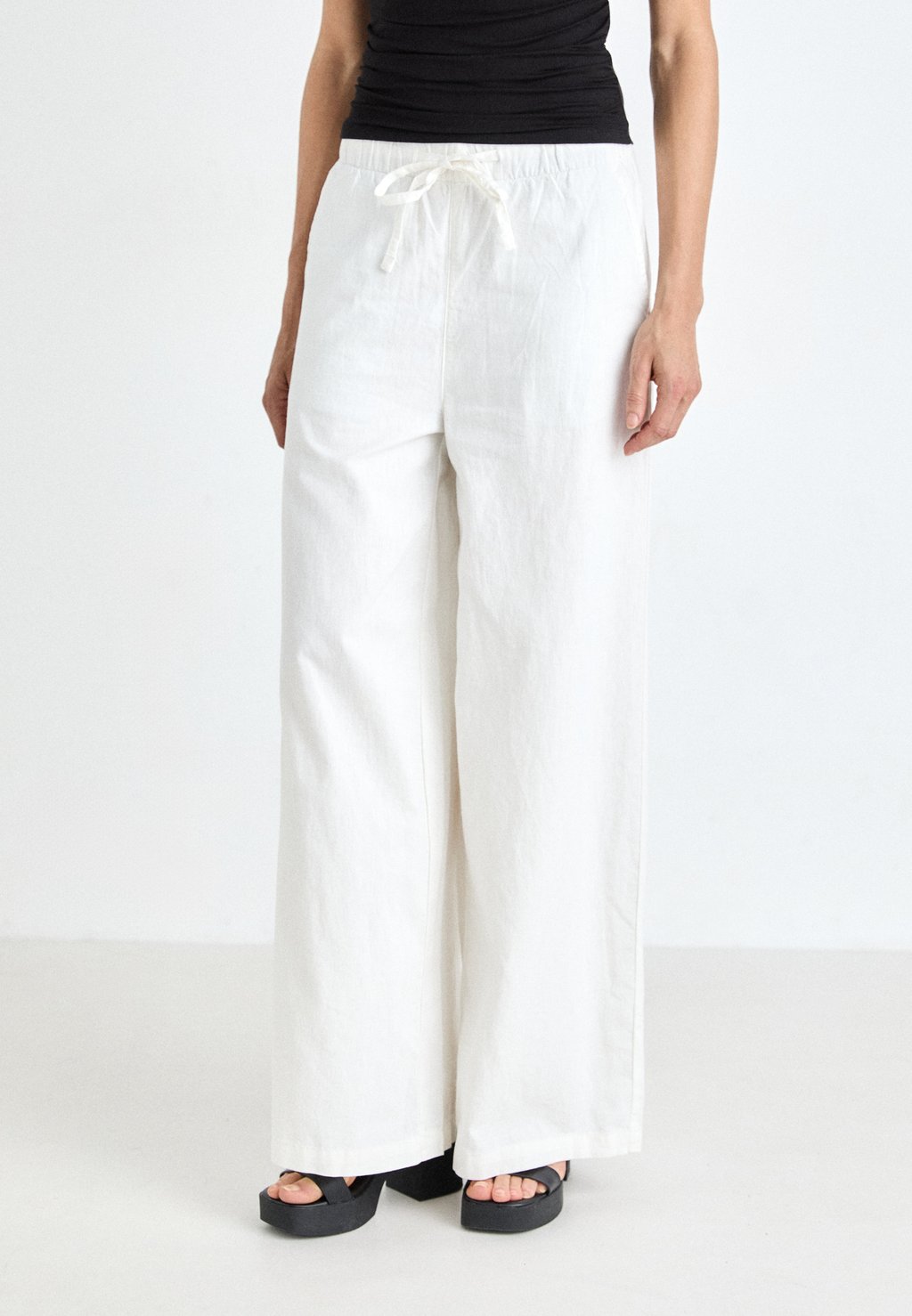 

Брюки DRAWSTRING PANT DOCKERS, белый