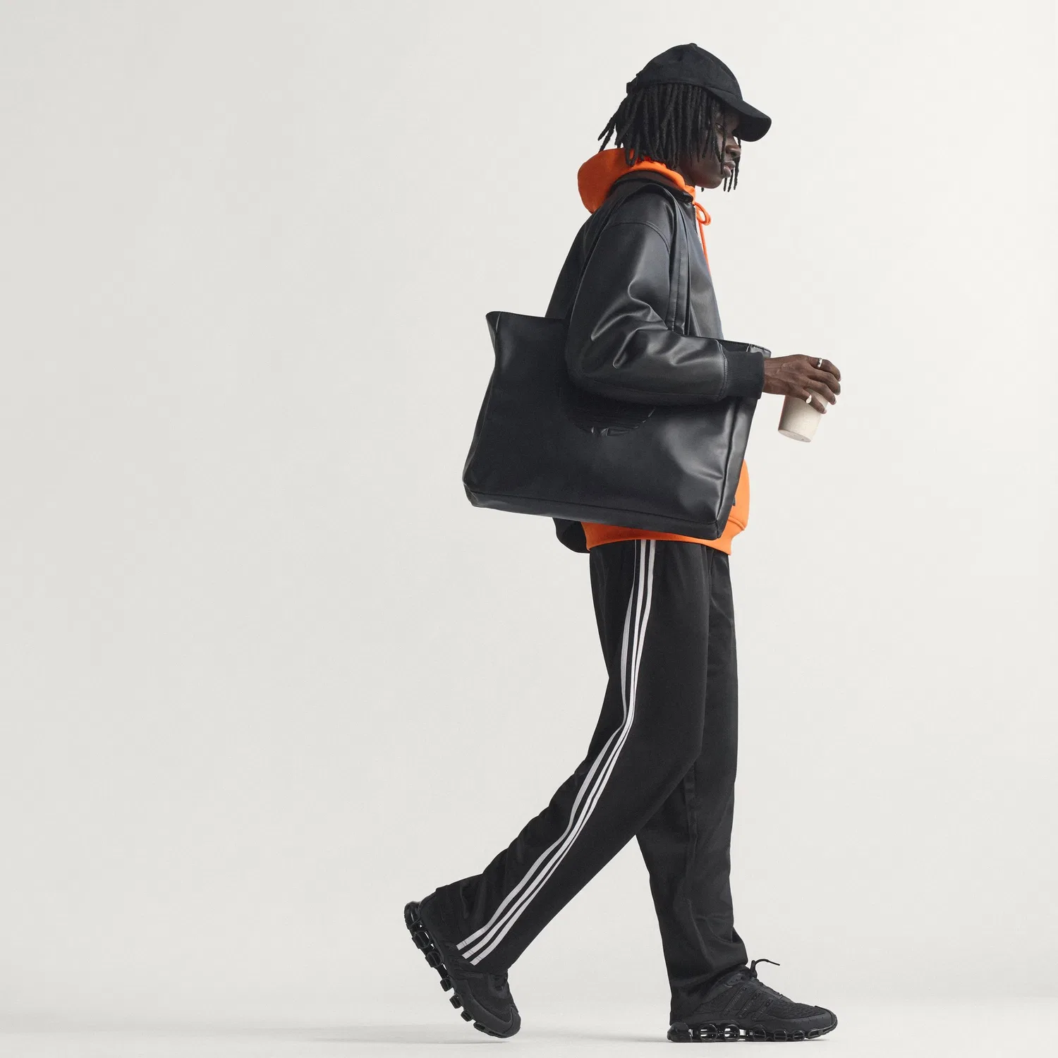 Мужские свободные спортивные брюки Adicolor чёрно-белые от Adidas — фото 3