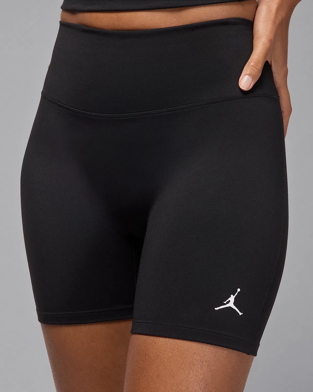 Женские шорты Jordan Sport Dri-FIT с высокой посадкой, 6", Black/White — фото 2