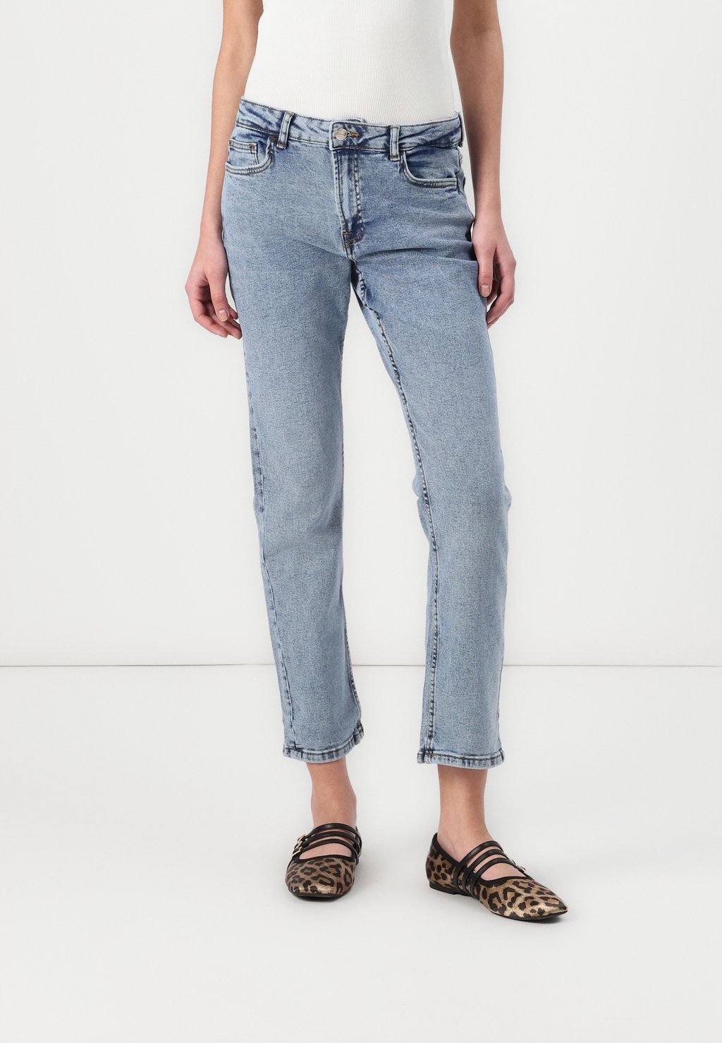 

Джинсы Mom Fit BOYFRIEND Denim Project, цвет Light Blue Stone Wash