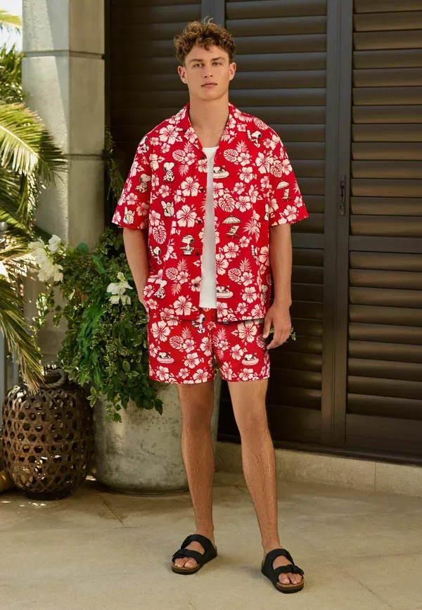 Плавки Next, Regular fit snoopy floral print 5 inch swim shorts, красные