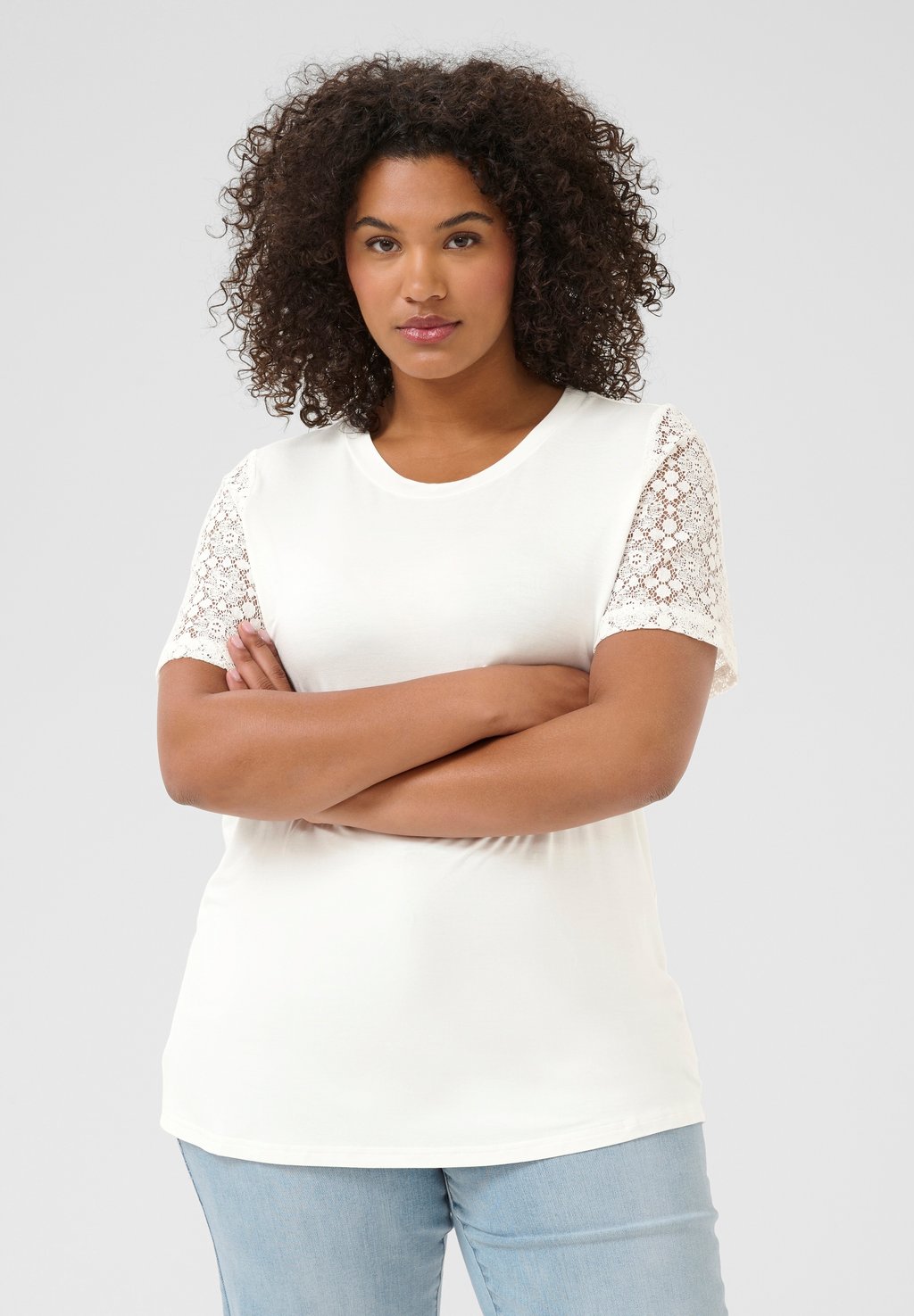 

Базовая футболка KAFFE CURVE KCBIRGITA LACE T-SHIRT, кремовый