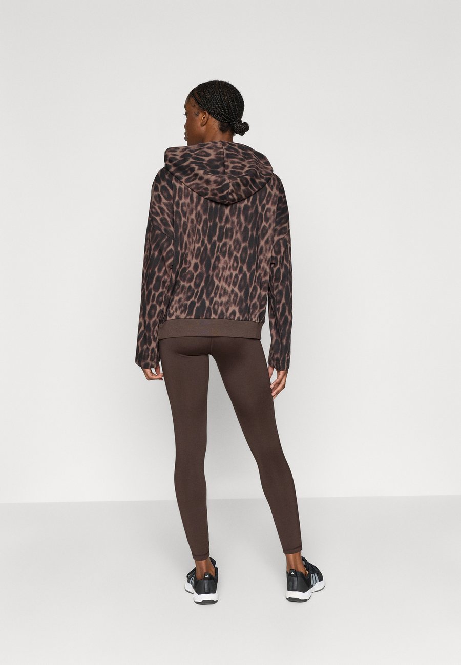 Леггинсы Adidas Performance 3 STRIPES STUDIO ALL ME 7/8 LEGGINGS, Aurora Coffee/Brown — фото 3