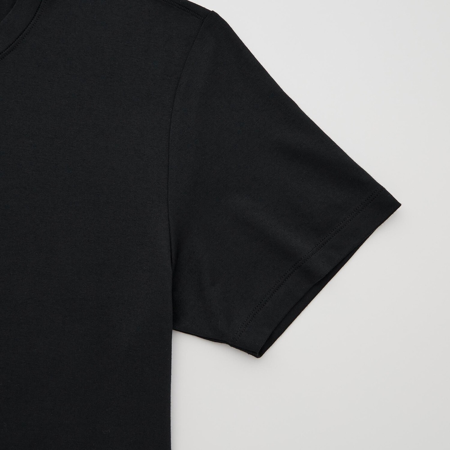Теплая футболка Uniqlo HEATTECH с круглым вырезом, черная — фото 4